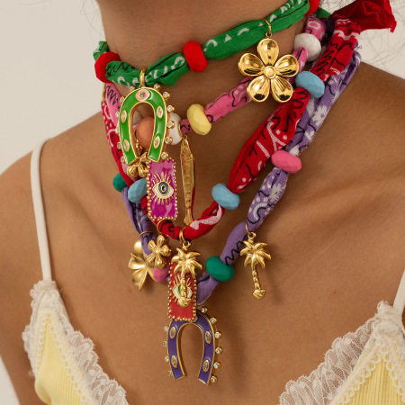 Collier pendentif rétro en forme de fer à cheval, en acier inoxydable étanche, couleur or, pour femme (1 pièce)