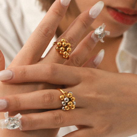 Bague simple en acier inoxydable doré, étanche, avec perles quotidiennes (1 pièce).