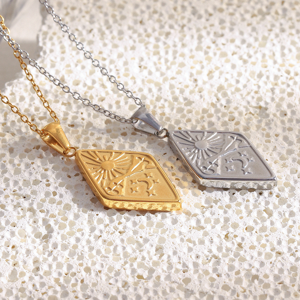 Collier Pendentif Femme Étanche En Acier Inoxydable Daily Sun, Collection Simple Series (1 Pièce) h5Image4