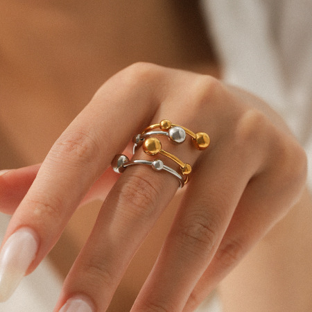 Bague simple et élégante pour tous les jours, en acier inoxydable de couleur or, étanche, multicolore.