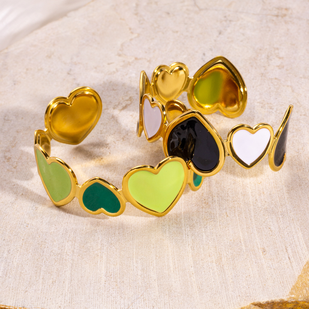 Bracelet Simple Et Étanche En Acier Inoxydable Pour Femme, En Forme De Cœur, À Porter Au Quotidien. Image3