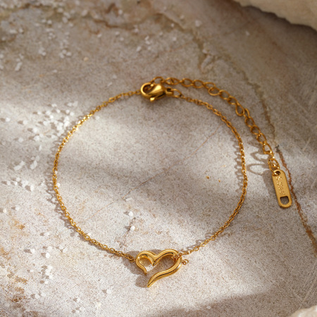 Bracelet à breloques en acier inoxydable doré, étanche, en forme de cœur simple (1 pièce).