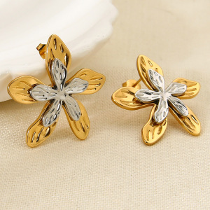 1 Paire De Boucles D'Oreilles Puces Rétro Luxueuses En Acier Inoxydable Imperméables Pour Femmes, Ornées De Fleurs. h5 Image2