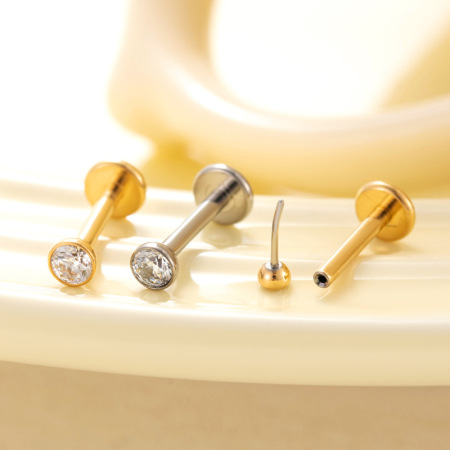 Boucle d'oreille piercing couleur or en alliage de titane 1 pièce 2