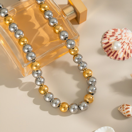 Collier de perles dorées en acier inoxydable étanche, composé d'une seule pièce et de perles de couleurs assorties 2
