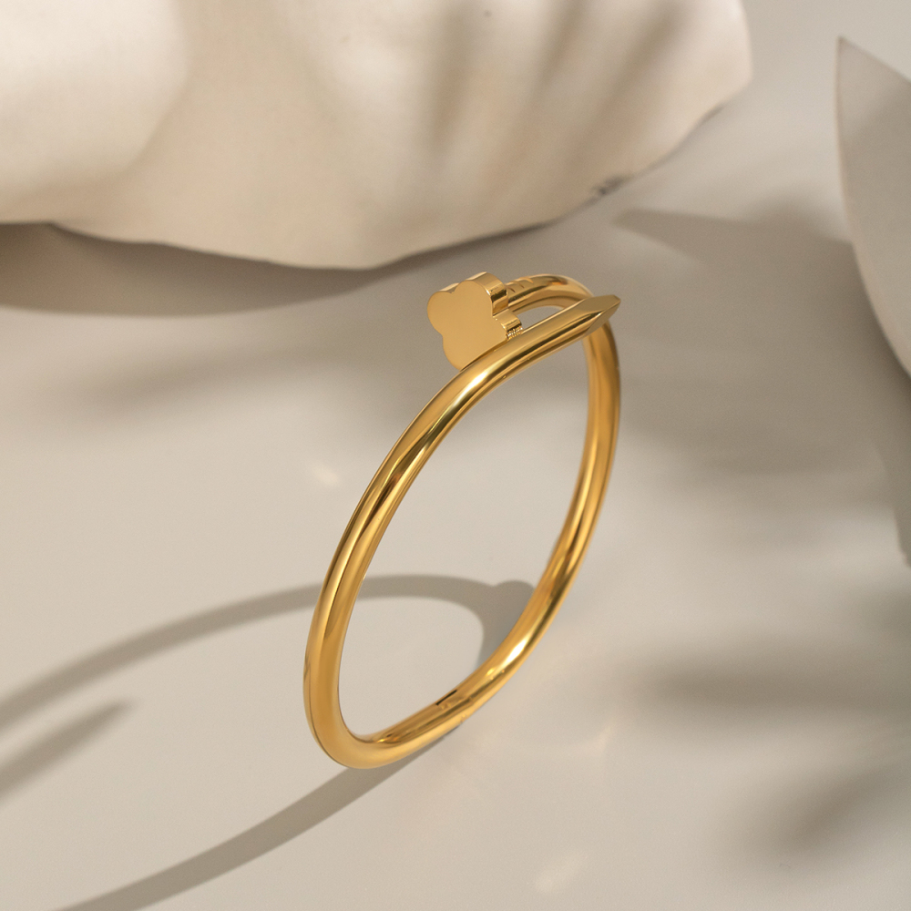 Bracelet Manchette En Acier Inoxydable Doré, Imperméable, Avec Motif Cœur Et Trèfle (1 Pièce). Image2