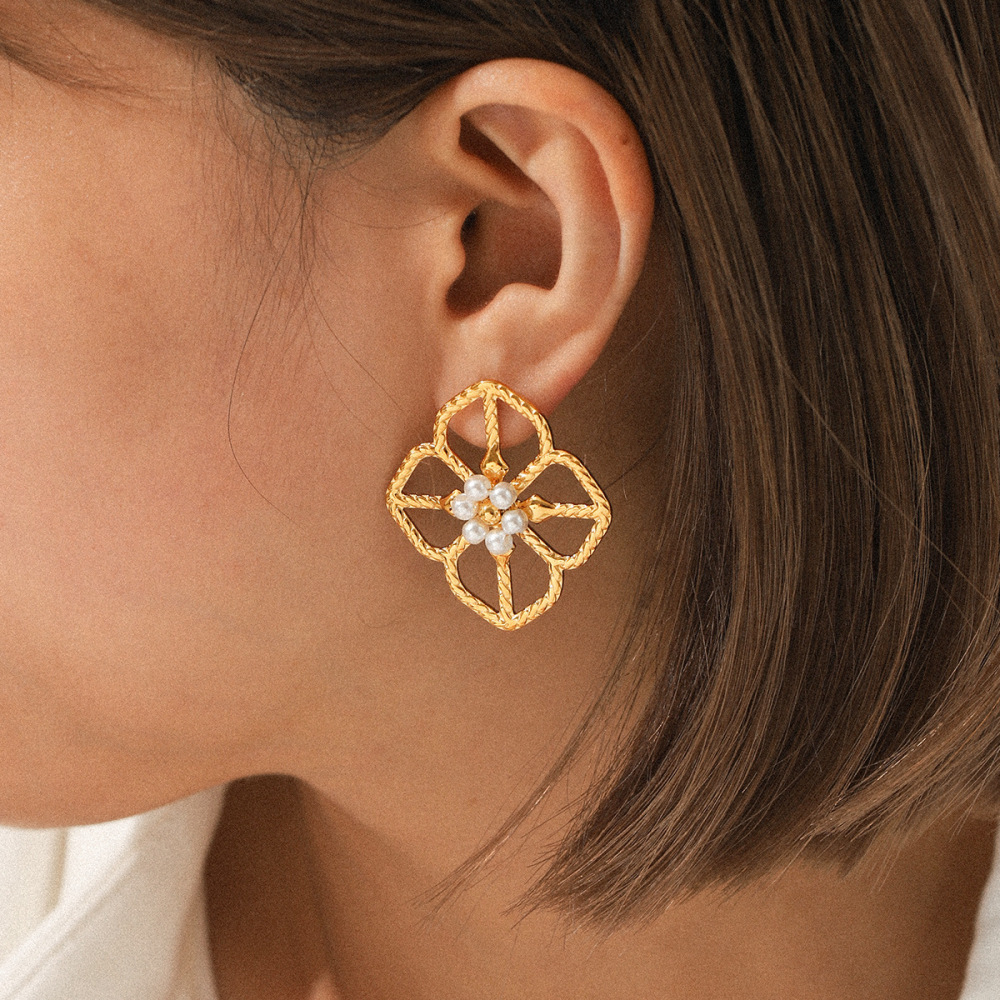 Boucles D'Oreilles Puces Pour Femme, En Acier Inoxydable Doré, Imperméables, Avec Perles Et Motif Floral (1 Paire). h5Image3