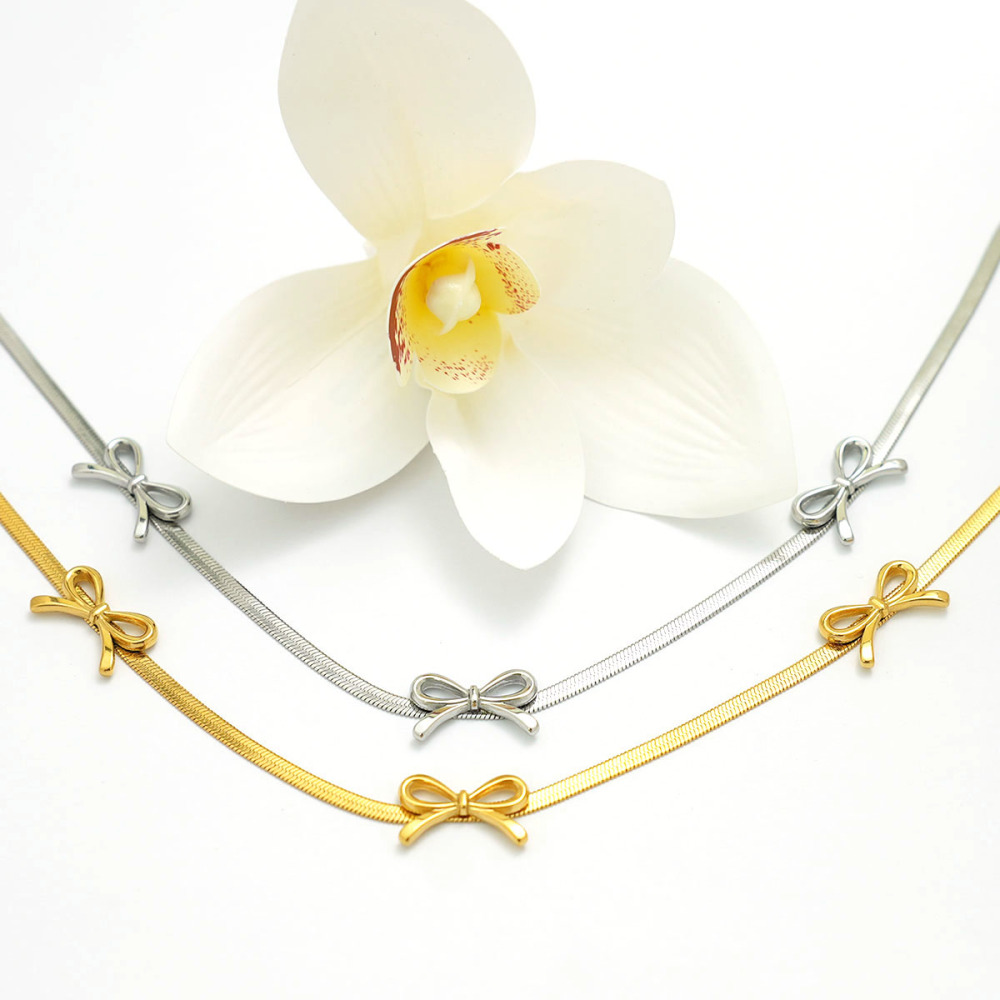 Collier Pendentif Femme Étanche En Acier Inoxydable Avec Nœud Papillon Simple (1 Pièce) Image5