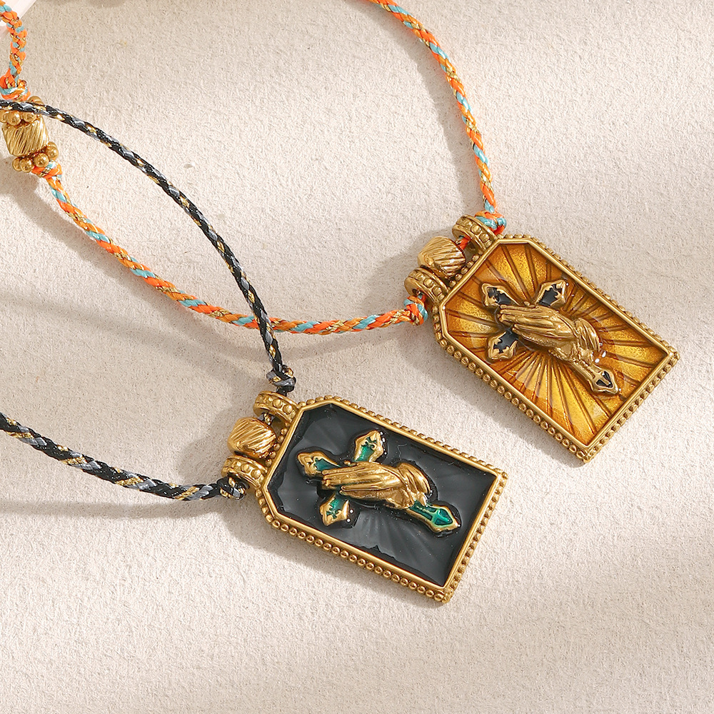 Collier Pendentif Sophistiqué Pour Femme, En Acier Inoxydable Étanche, Couleur Or, Orné D'Un Motif De Tarot (1 Pièce) Image4