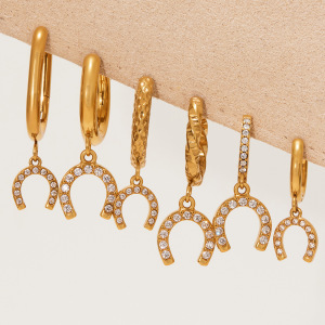 1 Paire De Boucles D'Oreilles Pendantes Luxueuses En Forme De Fer À Cheval, En Acier Inoxydable Étanche Couleur Or Et Zircon. h5 Image3