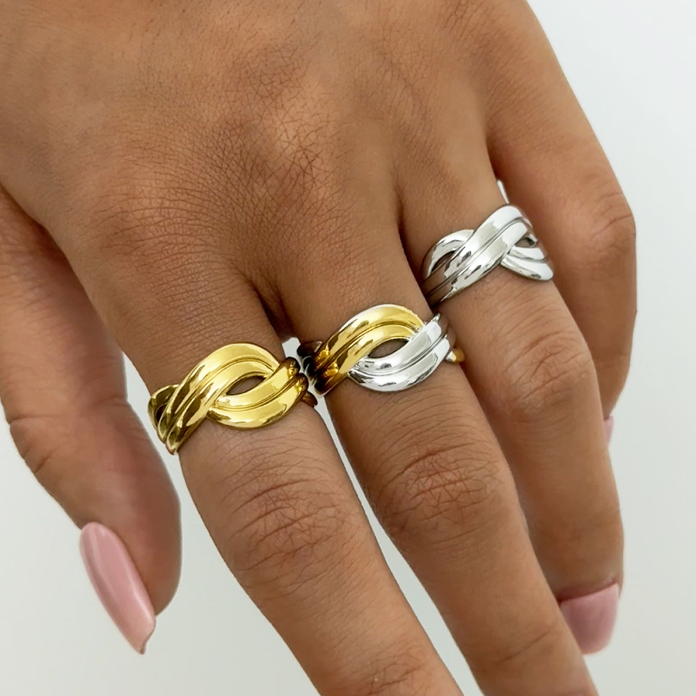 Bague Tendance Moderne En Acier Inoxydable Doré, Forme Croisée, Étanche (1 Pièce). Image6