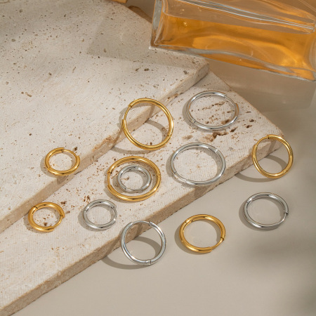 1 paire de boucles d'oreilles créoles basiques en acier inoxydable étanche, couleur or 2