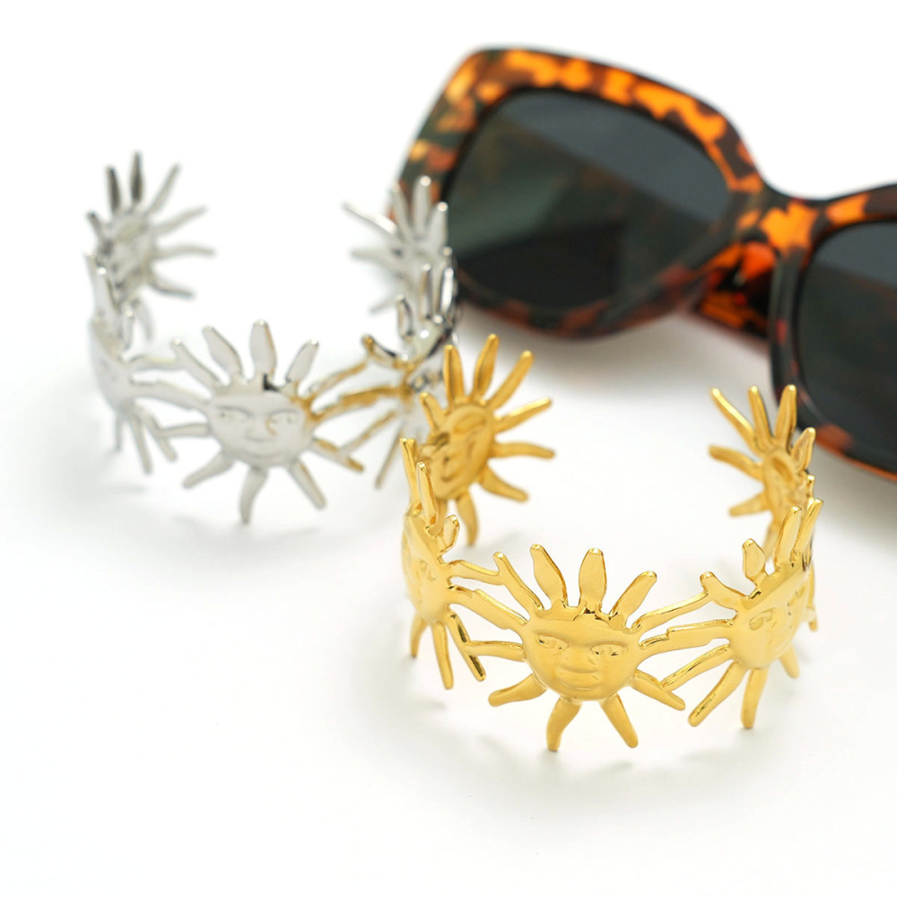 Bracelet Manchette Femme Simple Series Retro Sun En Acier Inoxydable Étanche Couleur Or (1 Pièce) Image5