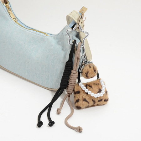 1 breloque de sac en peluche léopard 2