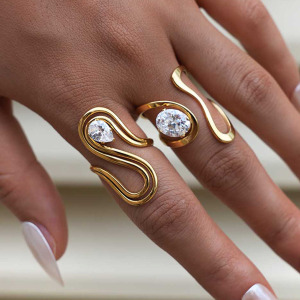 Bague Tendance En Acier Inoxydable Doré, Forme Irrégulière, Étanche, Ornée D'Un Zircon. h5 Image3