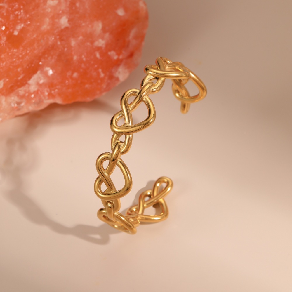 Bracelet Manchette En Acier Inoxydable Étanche, Élégant Et En Forme De Cœur, De La Luxueuse Collection « Luxury Series Elegant Heart » (1 Pièce). Image3