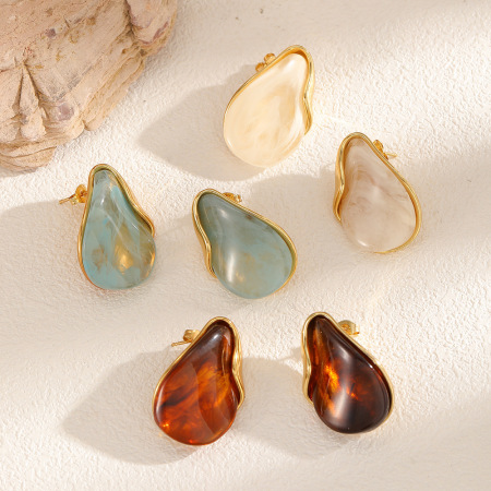 1 paire de boucles d'oreilles puces pour femmes, en acier inoxydable imperméable, couleur or, forme de goutte irrégulière, en acrylique. 2