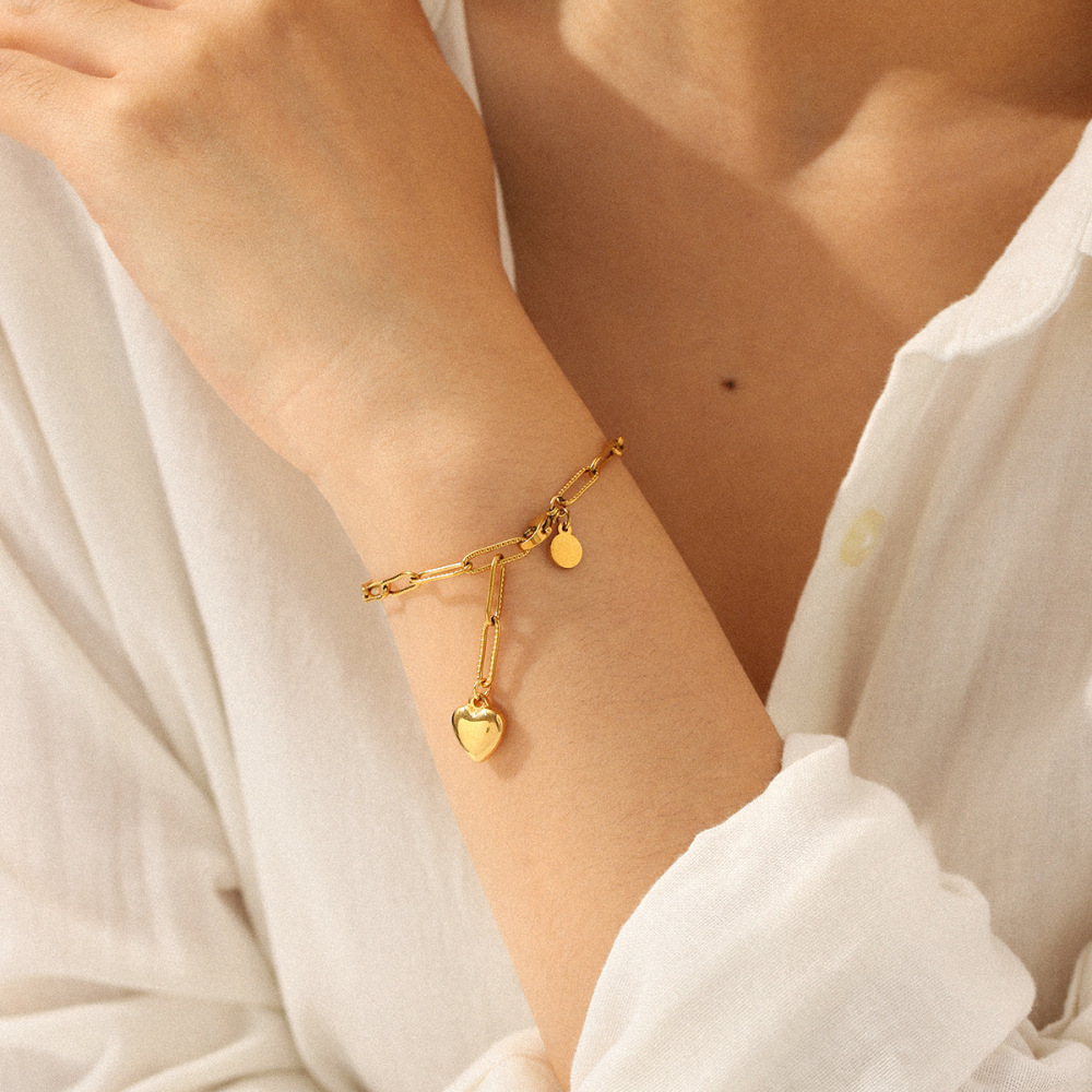 Bracelet À Maillons Pour Femme, En Acier Inoxydable, Couleur Or, Avec Motif Cœur Simple (1 Pièce). Image3