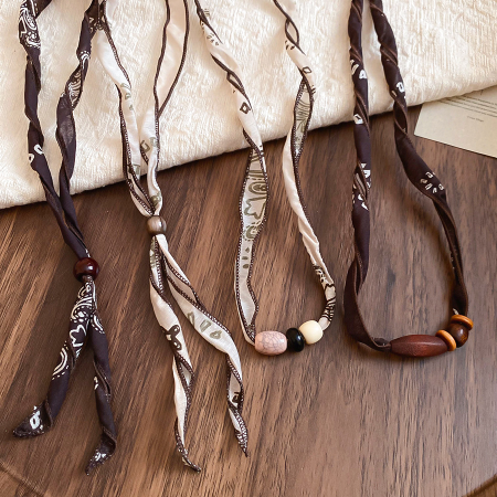 Collier long à motif cachemire 1 pièce 2