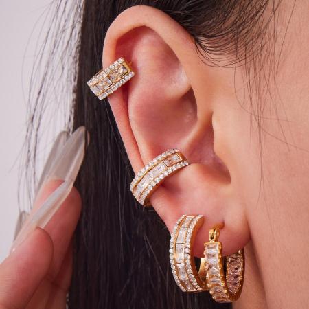 1 paire de boucles d'oreilles créoles luxueuses pour femme, en acier inoxydable étanche, couleur or, ornées de zircon.