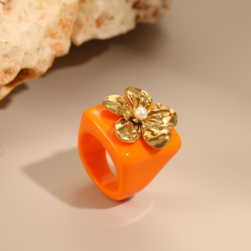 Bague Élégante Pour Femme, En Acier Inoxydable Doré, Ornée D'Une Fleur (1 Pièce). Image3