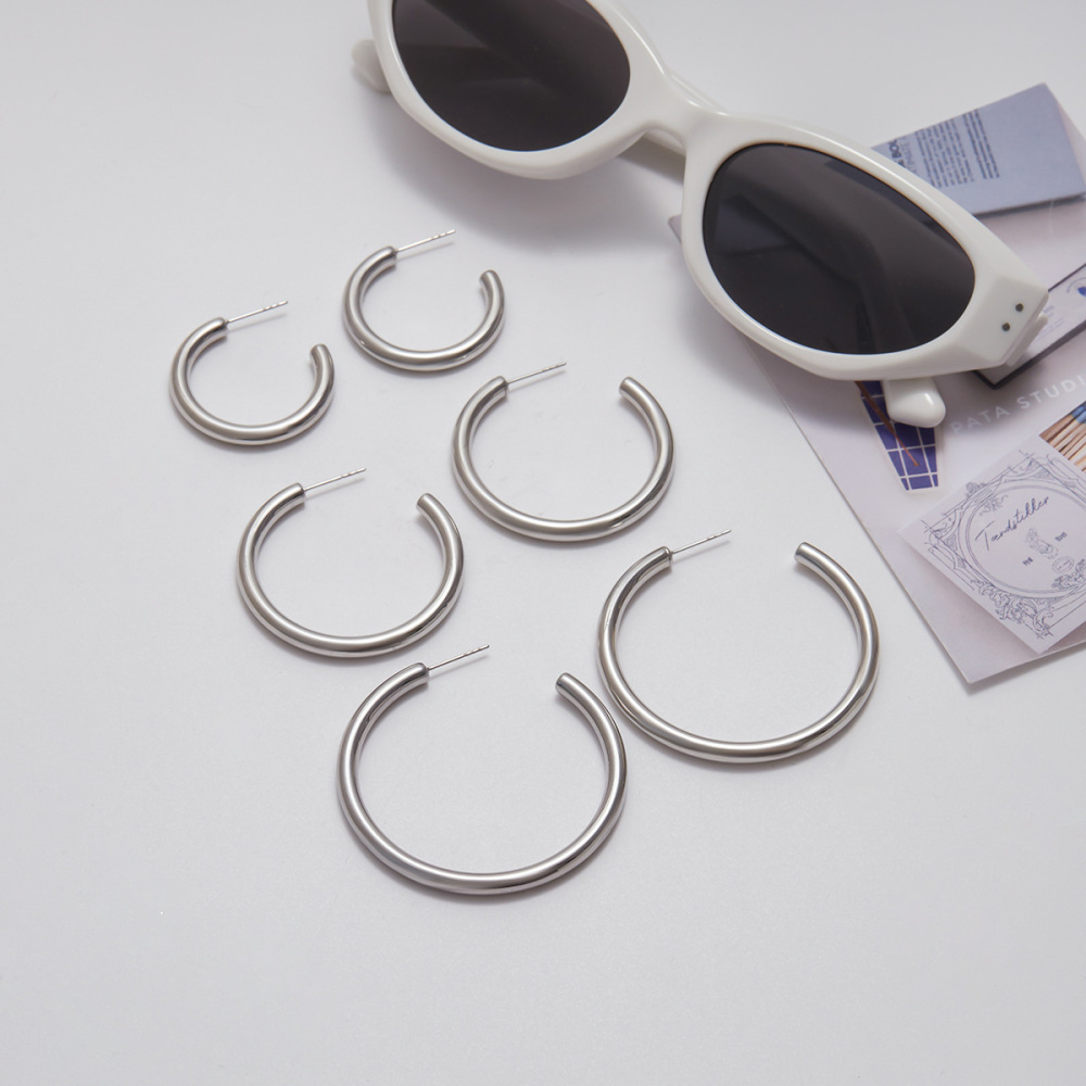 1 Paire De Boucles D'Oreilles Créoles Classiques Pour Femme, En Acier Inoxydable Étanche, Couleur Or. Image4