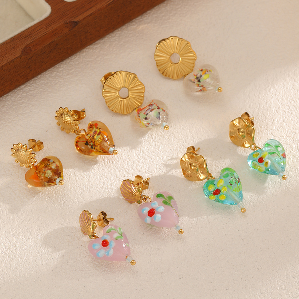 Boucles D'Oreilles Pendantes Pour Femme, En Acier Inoxydable Doré, En Forme De Cœur, Avec Verre Luxueux Et Étanches. 1 Paire Image2