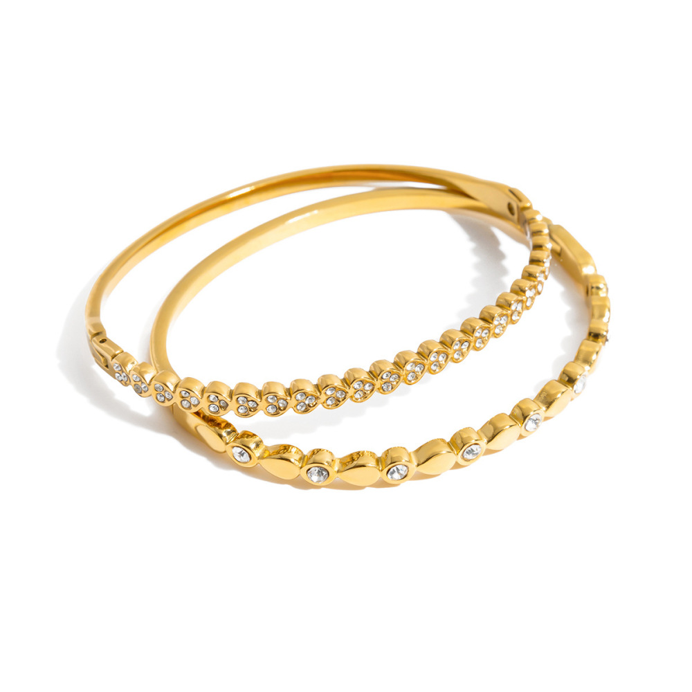 Bracelet Jonc Élégant En Acier Inoxydable, Couleur Or, Avec Pendentif Cœur Et Goutte D'Eau (1 Pièce) Image7