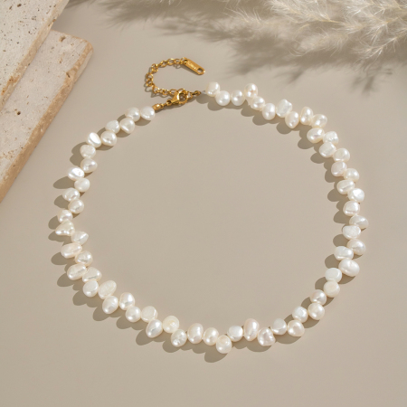 Collier de perles de couleur or en acier inoxydable de la série Luxurious, 1 pièce