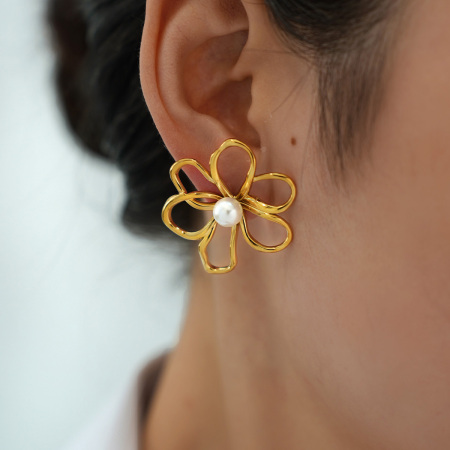 1 paire de boucles d'oreilles puces rétro à fleurs en acier inoxydable étanche couleur or pour femme