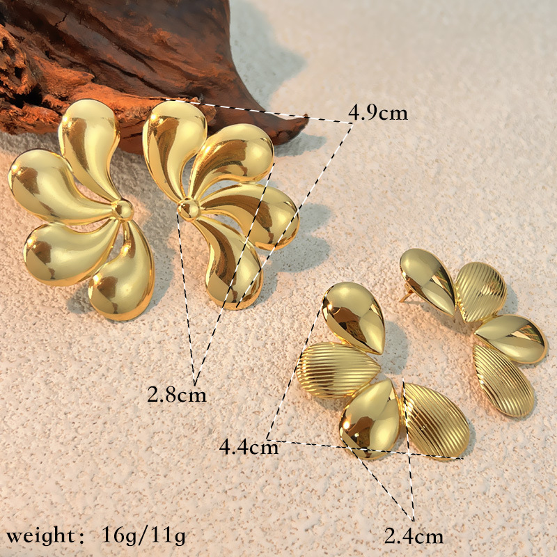 1 Paire De Boucles D'Oreilles À Clous En Acier Inoxydable Doré, Imperméables, En Forme De Fleur Image4