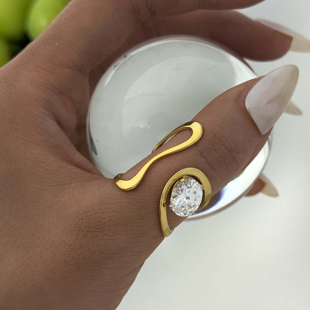 Bague Tendance En Acier Inoxydable Doré, Forme Irrégulière, Étanche, Ornée D'Un Zircon. Image5
