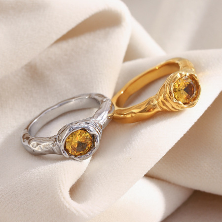 Bague pour femme en acier inoxydable fin, étanche, couleur or, ornée de pierres précieuses (1 pièce).