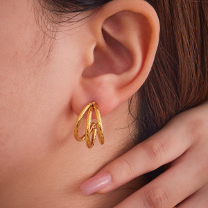 1 Paire De Boucles D'Oreilles Créoles Minimalistes Rondes En Acier Inoxydable Étanche Couleur Or Pour Femme h5 Image3