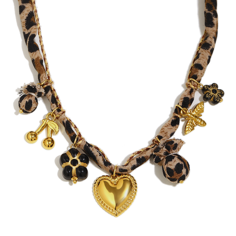 Collier Pendentif Femme Rétro En Forme De Cœur Et Cerise, En Acier Inoxydable Étanche Couleur Or (1 Pièce) Image4
