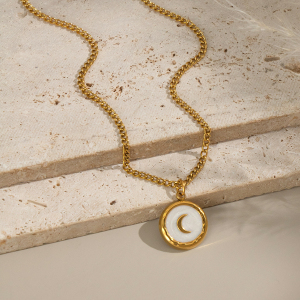 Ensemble Collier Et Pendentif Lune Élégante En Acier Inoxydable Étanche Couleur Or De La Série Classique h5 Image4