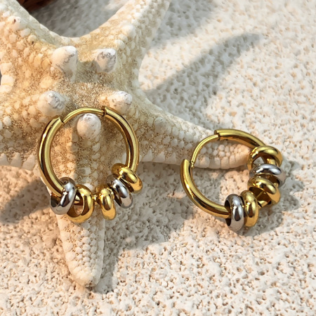 1 paire de boucles d'oreilles pendantes classiques en acier inoxydable doré et imperméable