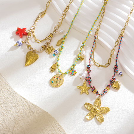 Collier tressé pour femme, en acier inoxydable, couleur or, avec motif floral éclatant (1 pièce)
