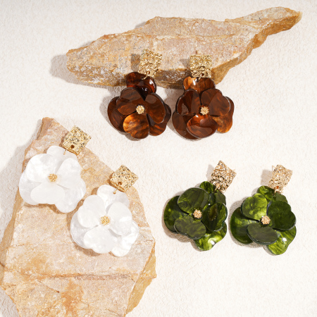 1 paire de boucles d'oreilles pendantes rétro en alliage à motif floral