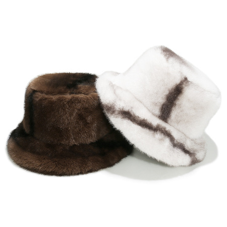 1 chapeau de pêcheur en peluche à blocs de couleurs
