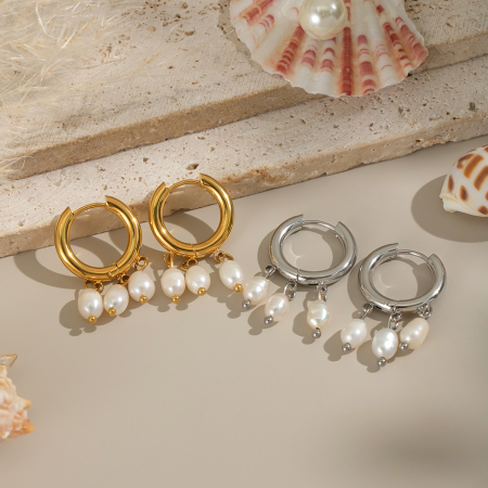 1 paire de boucles d'oreilles élégantes à pompon en acier inoxydable étanche couleur or avec perles pendantes