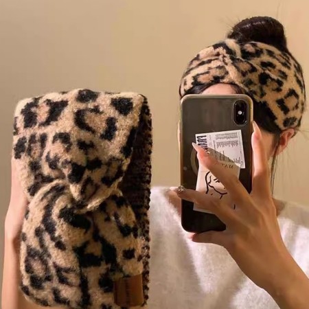 1 bandeau à cheveux polyvalent à large bord en tricot imprimé léopard pour femme