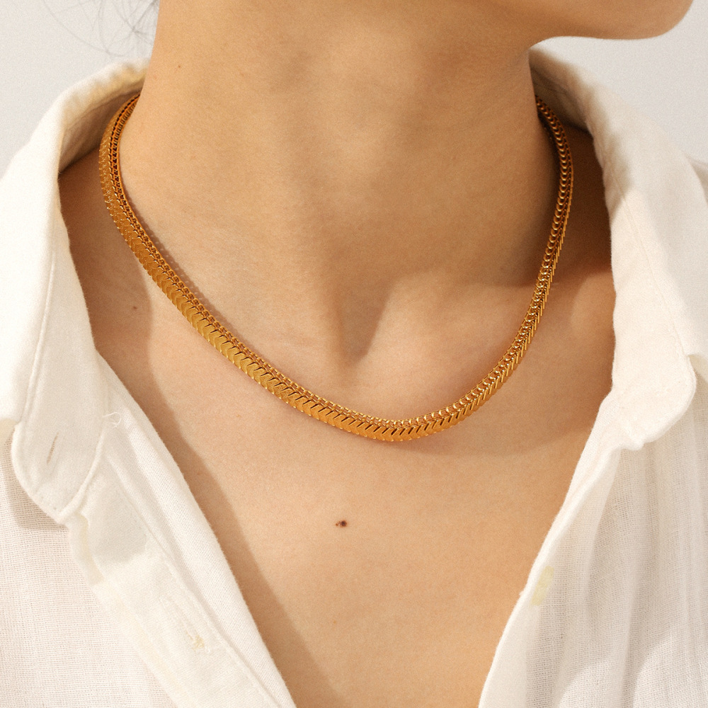 Collier Chaîne Femme Simple, Uni, En Acier Inoxydable, Étanche, Couleur Or (1 Pièce) Image3