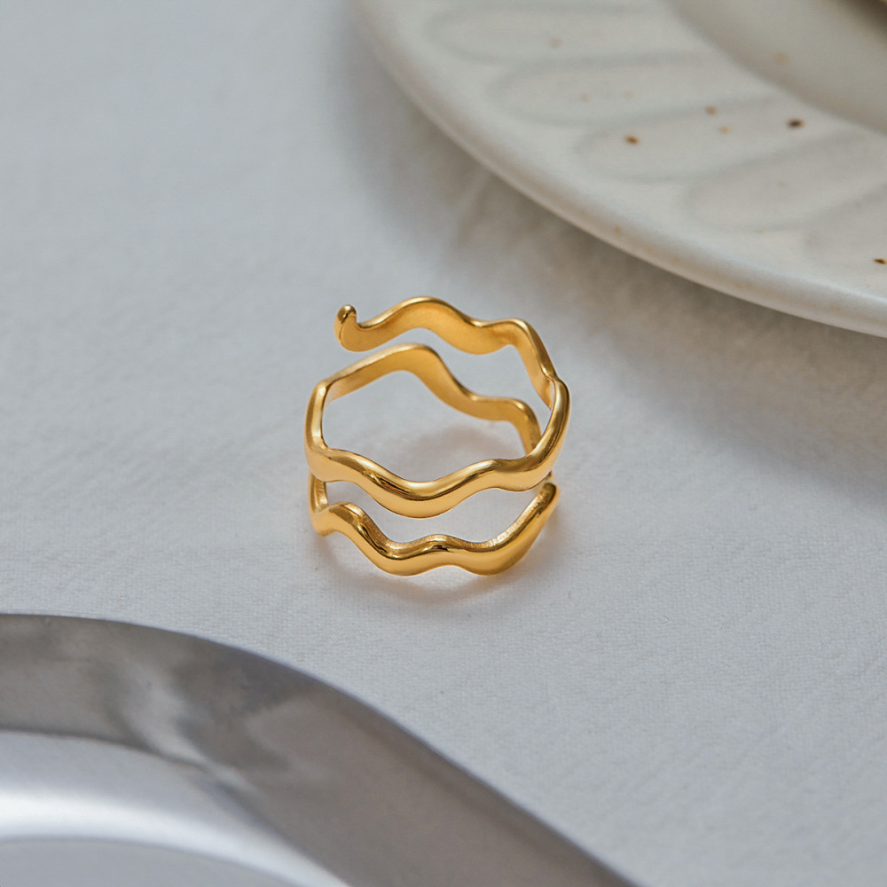 Bague Minimaliste Simple En Acier Inoxydable Étanche Couleur Or (1 Pièce) Image8