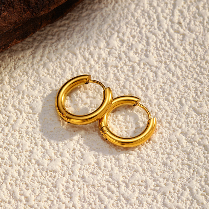 1 Paire De Boucles D'Oreilles Créoles Simples En Acier Inoxydable Étanche Couleur Or Image4