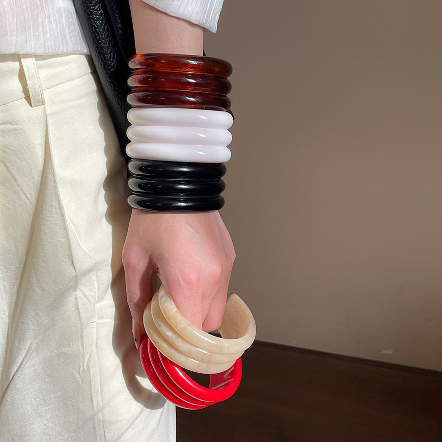 Bracelet Manchette En Résine De Couleur Unie De Forme Irrégulière, 1 Pièce Image5