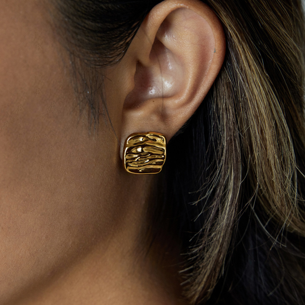 1 Paire De Boucles D'Oreilles Puces Pour Femme, En Acier Inoxydable Doré, Imperméables, À Fines Rayures Ondulées Image4