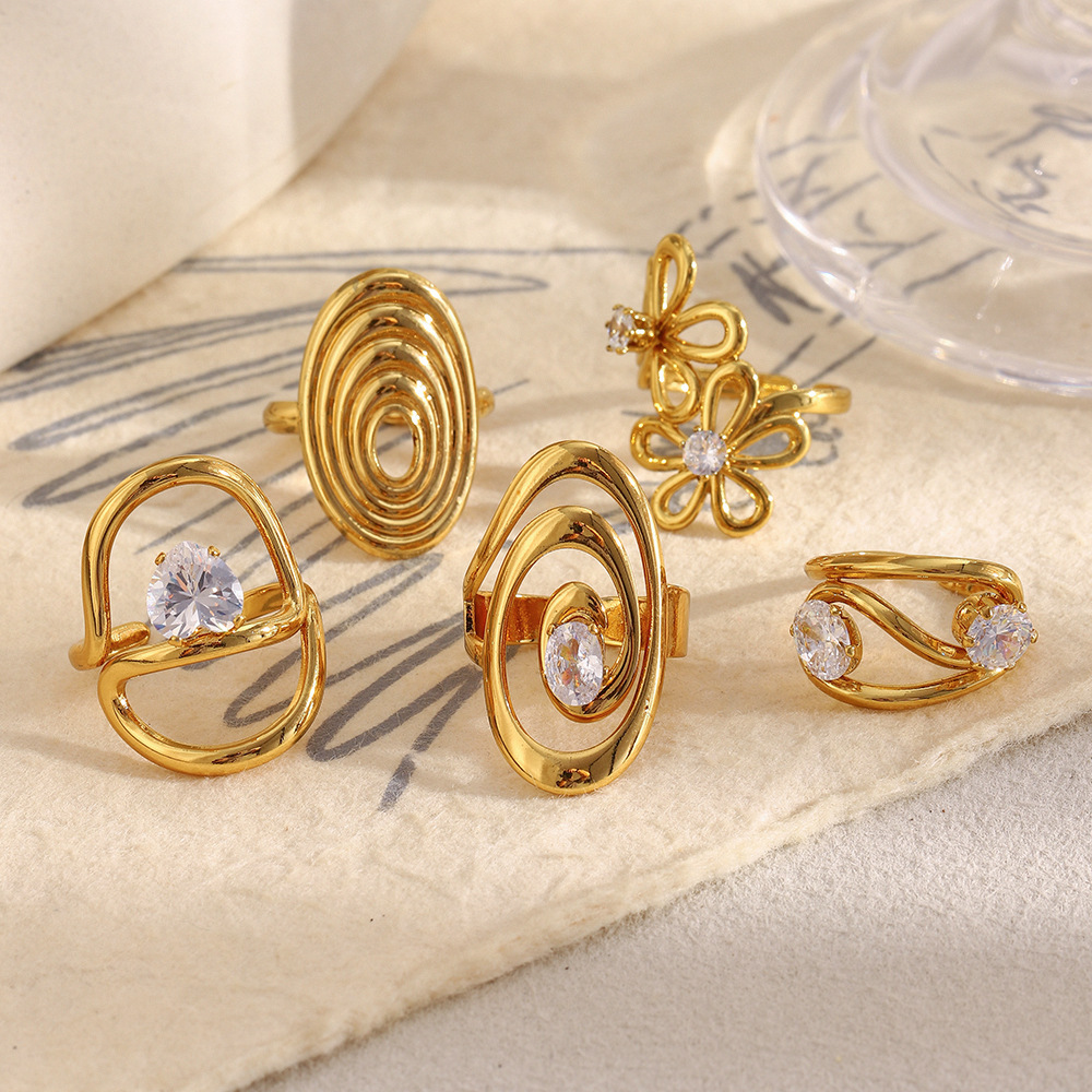 Bague Pour Femme En Acier Inoxydable De Forme Irrégulière, Étanche, Couleur Or, Ornée D'Un Zircon. Image3