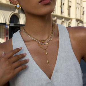 Collier Pendentif Femme En Acier Inoxydable Doré, Orné D'Une Étoile Exquise (1 Pièce) h5 Image4