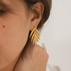 Boucles D'Oreilles Puces Pour Femme, En Acier Inoxydable Doré, Motif Feuille Simple, Imperméables, 1 Paire h5 Image5